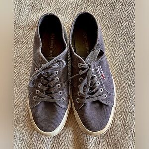 Superga women’s 8.5 (39 1/2) canvas sneakers